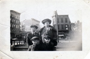 kardos-gran-anna-3-boys-early-1920s